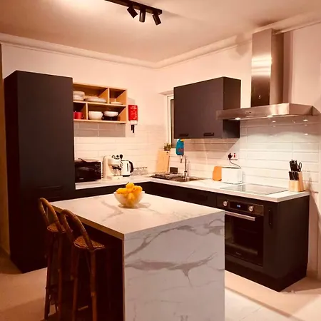 شقة Stylish 3 Bedroom Steps From Seafront *