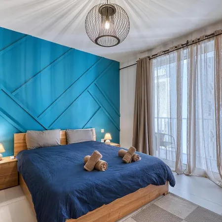 Apartment Stylish 3 Bedroom Steps From Seafront Gzira