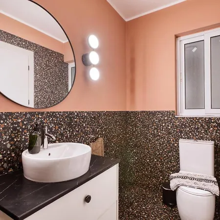 Stylish 3 Bedroom Steps From Seafront Apartment Gzira